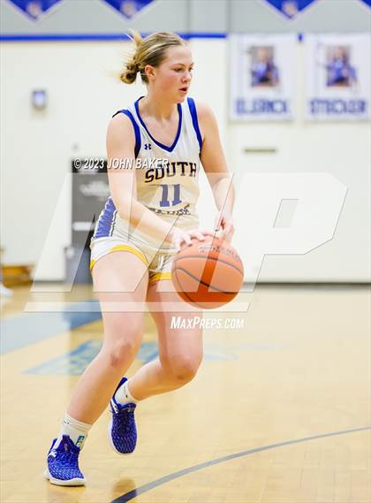 Thumbnail 2 in Portola vs. South Tahoe (Varsity Elite Tournament) photogallery.