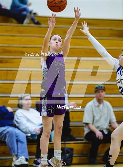 Thumbnail 2 in Portola vs. South Tahoe (Varsity Elite Tournament) photogallery.