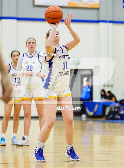 Thumbnail 1 in Portola vs. South Tahoe (Varsity Elite Tournament) photogallery.