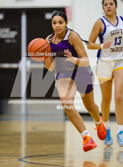 Thumbnail 3 in Portola vs. South Tahoe (Varsity Elite Tournament) photogallery.