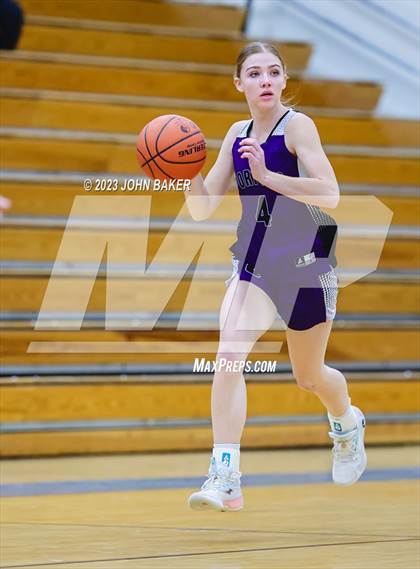 Thumbnail 2 in Portola vs. South Tahoe (Varsity Elite Tournament) photogallery.