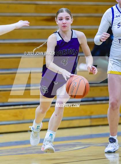 Thumbnail 2 in Portola vs. South Tahoe (Varsity Elite Tournament) photogallery.
