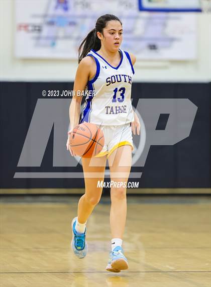 Thumbnail 1 in Portola vs. South Tahoe (Varsity Elite Tournament) photogallery.