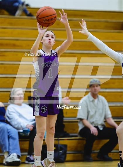 Thumbnail 1 in Portola vs. South Tahoe (Varsity Elite Tournament) photogallery.