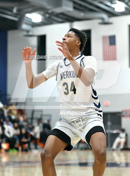Thumbnail 1 in Rocklin vs. Inderkum (Fortune Showcase) photogallery.