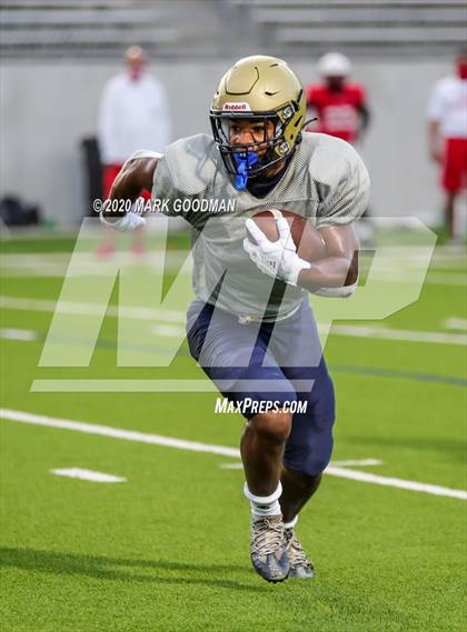 Thumbnail 1 in Klein Collins @ Katy (Scrimmage) photogallery.
