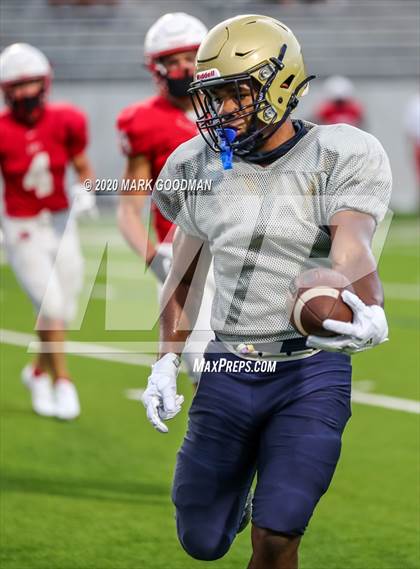 Thumbnail 3 in Klein Collins @ Katy (Scrimmage) photogallery.