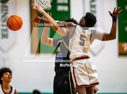 Thumbnail 3 in Divine Savior Academy vs. Mater Lakes Academy (Sun Bash Miami) photogallery.