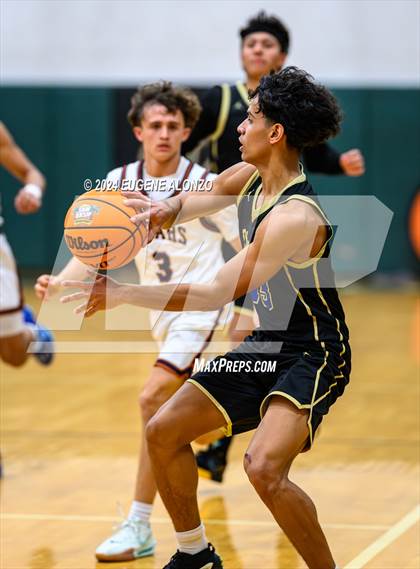Thumbnail 1 in Divine Savior Academy vs. Mater Lakes Academy (Sun Bash Miami) photogallery.