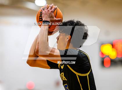 Thumbnail 1 in Divine Savior Academy vs. Mater Lakes Academy (Sun Bash Miami) photogallery.