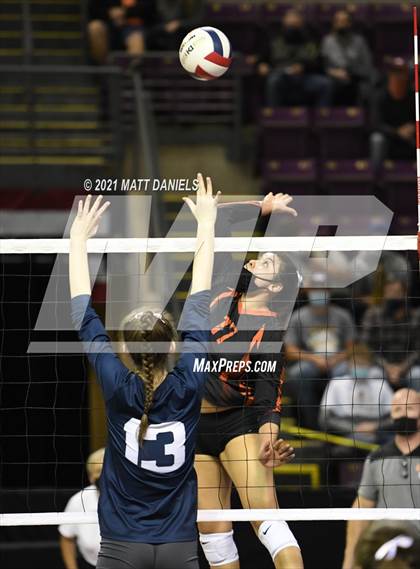 Thumbnail 2 in University @ Lamar (CHSAA 3A Playoff) photogallery.