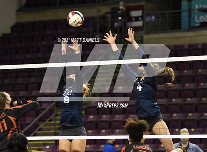 Thumbnail 1 in University @ Lamar (CHSAA 3A Playoff) photogallery.