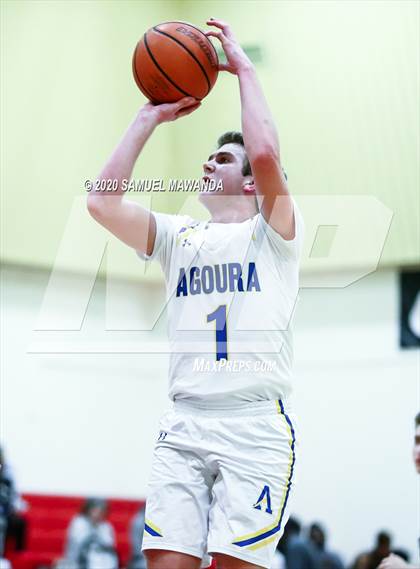 Thumbnail 2 in  Agoura vs Quartz Hill photogallery.