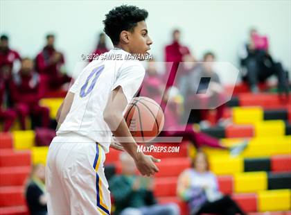 Thumbnail 3 in  Agoura vs Quartz Hill photogallery.