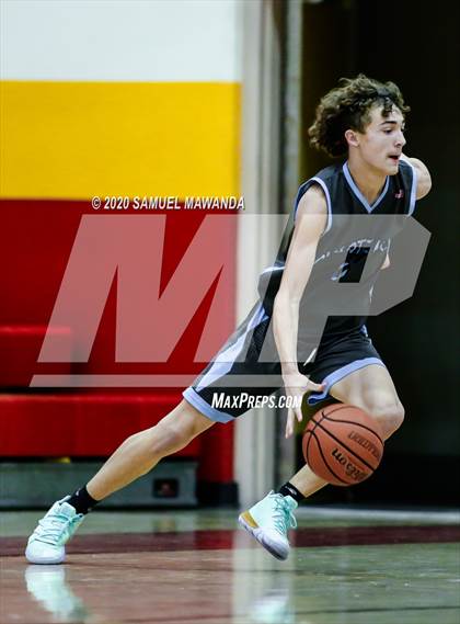 Thumbnail 3 in  Agoura vs Quartz Hill photogallery.