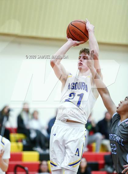 Thumbnail 1 in  Agoura vs Quartz Hill photogallery.
