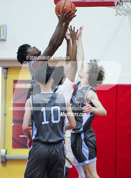 Thumbnail 3 in  Agoura vs Quartz Hill photogallery.