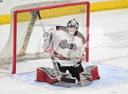 Thumbnail 3 in Darien vs. New Canaan (CIAC DI Final) photogallery.