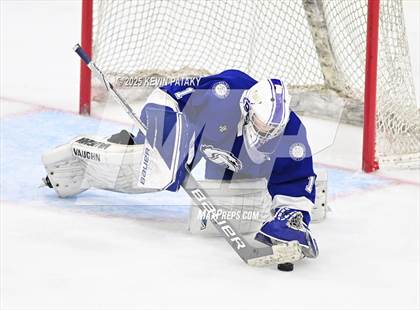 Thumbnail 2 in Darien vs. New Canaan (CIAC DI Final) photogallery.