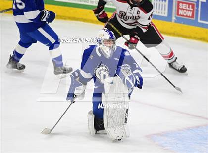 Thumbnail 3 in Darien vs. New Canaan (CIAC DI Final) photogallery.