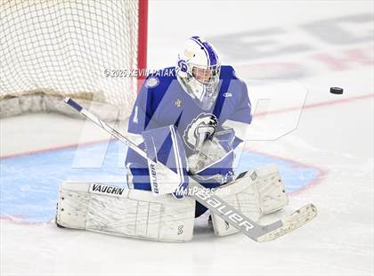 Thumbnail 1 in Darien vs. New Canaan (CIAC DI Final) photogallery.