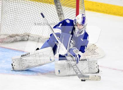 Thumbnail 2 in Darien vs. New Canaan (CIAC DI Final) photogallery.