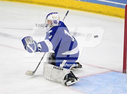 Thumbnail 2 in Darien vs. New Canaan (CIAC DI Final) photogallery.