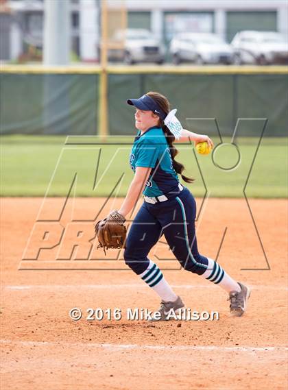 Thumbnail 1 in Baylor vs Siegel  photogallery.