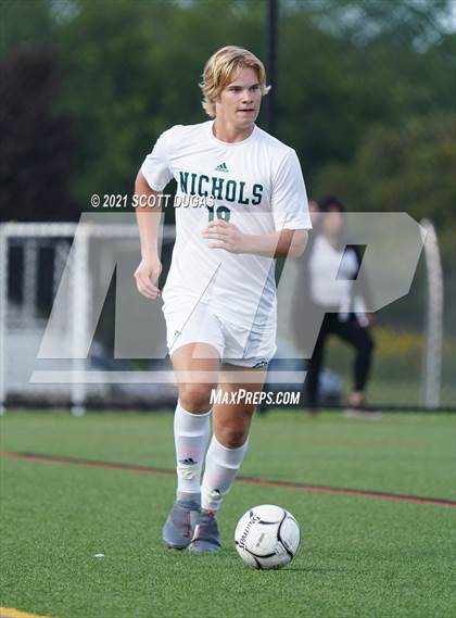 Thumbnail 3 in Nichols @ Clarence photogallery.