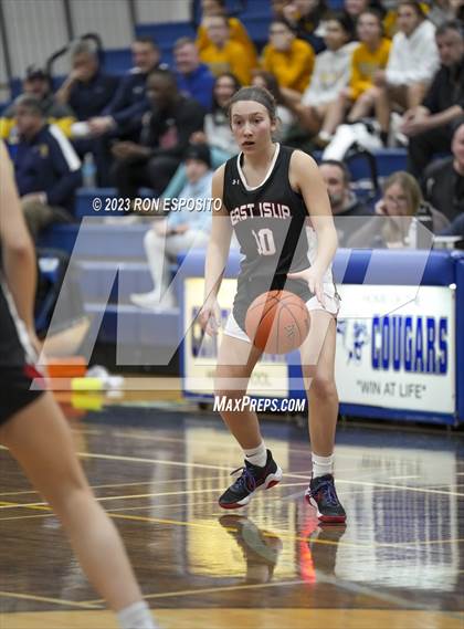Thumbnail 3 in Kings Park vs East Islip (NYSPHSAA Section XI Class AA Semifinal) photogallery.