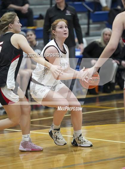 Thumbnail 3 in Kings Park vs East Islip (NYSPHSAA Section XI Class AA Semifinal) photogallery.