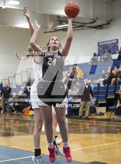 Thumbnail 2 in Kings Park vs East Islip (NYSPHSAA Section XI Class AA Semifinal) photogallery.