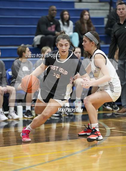 Thumbnail 2 in Kings Park vs East Islip (NYSPHSAA Section XI Class AA Semifinal) photogallery.