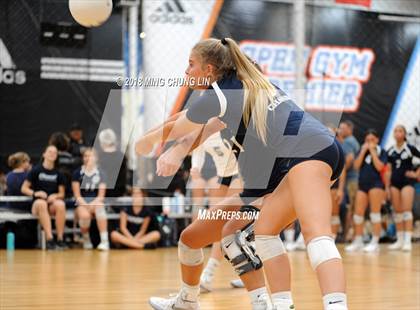 Thumbnail 2 in Chaparral vs. Jserra Catholic (Queen's Court Tournament) photogallery.