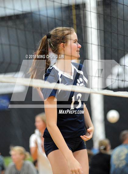 Thumbnail 3 in Chaparral vs. Jserra Catholic (Queen's Court Tournament) photogallery.