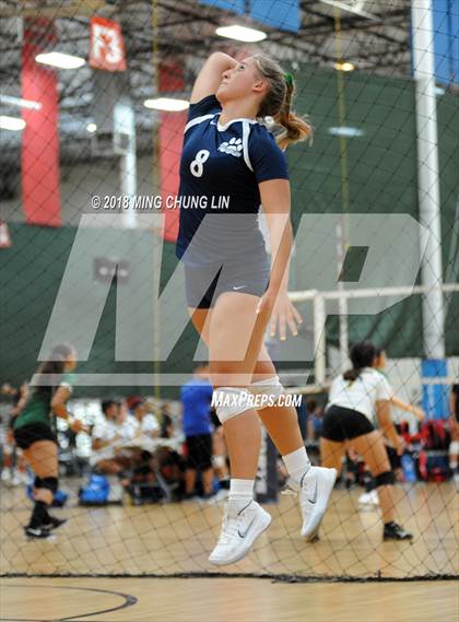 Thumbnail 2 in Chaparral vs. Jserra Catholic (Queen's Court Tournament) photogallery.