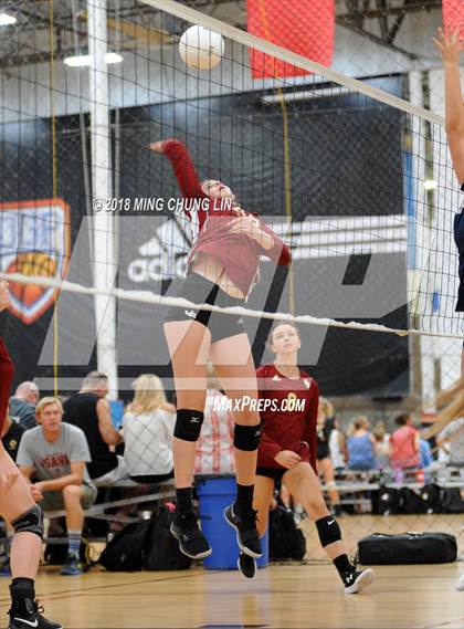 Thumbnail 1 in Chaparral vs. Jserra Catholic (Queen's Court Tournament) photogallery.