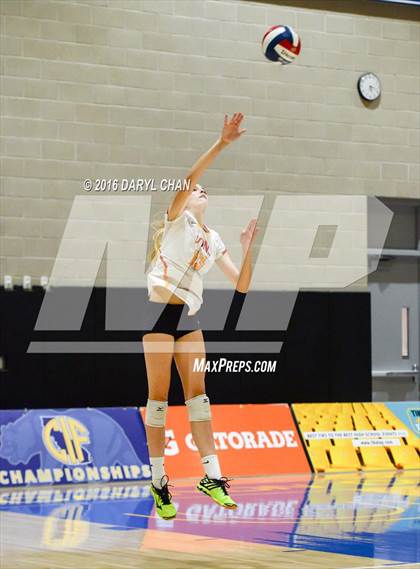 Thumbnail 3 in Valley Christian vs. Cathedral Catholic (CIF State D2 Final) photogallery.
