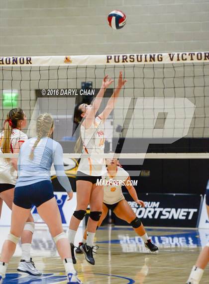 Thumbnail 2 in Valley Christian vs. Cathedral Catholic (CIF State D2 Final) photogallery.