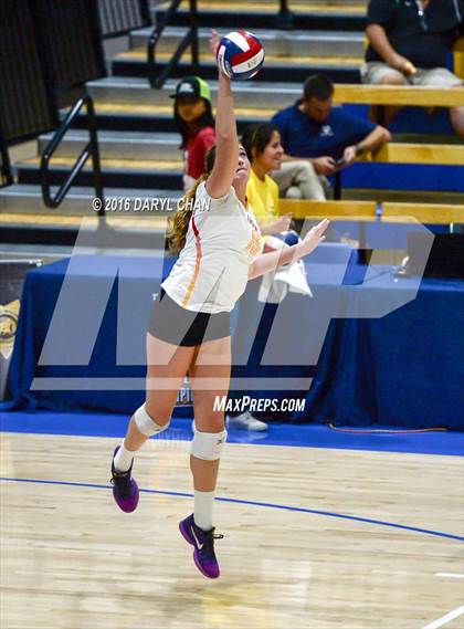 Thumbnail 2 in Valley Christian vs. Cathedral Catholic (CIF State D2 Final) photogallery.