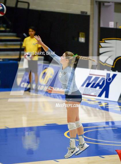 Thumbnail 3 in Valley Christian vs. Cathedral Catholic (CIF State D2 Final) photogallery.