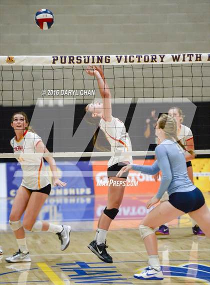 Thumbnail 2 in Valley Christian vs. Cathedral Catholic (CIF State D2 Final) photogallery.