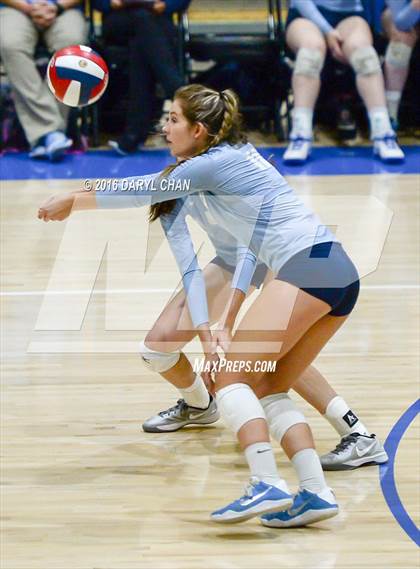 Thumbnail 2 in Valley Christian vs. Cathedral Catholic (CIF State D2 Final) photogallery.