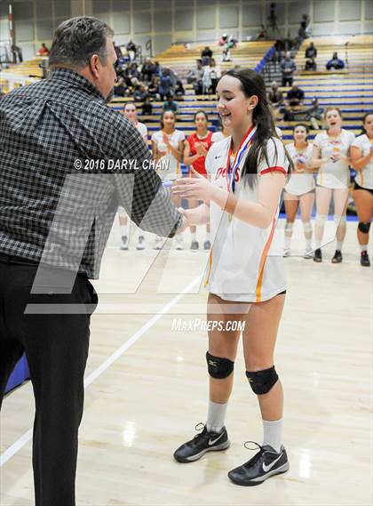 Thumbnail 2 in Valley Christian vs. Cathedral Catholic (CIF State D2 Final) photogallery.