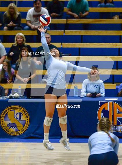 Thumbnail 3 in Valley Christian vs. Cathedral Catholic (CIF State D2 Final) photogallery.