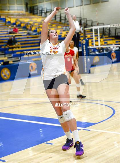 Thumbnail 2 in Valley Christian vs. Cathedral Catholic (CIF State D2 Final) photogallery.