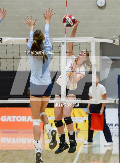 Thumbnail 3 in Valley Christian vs. Cathedral Catholic (CIF State D2 Final) photogallery.