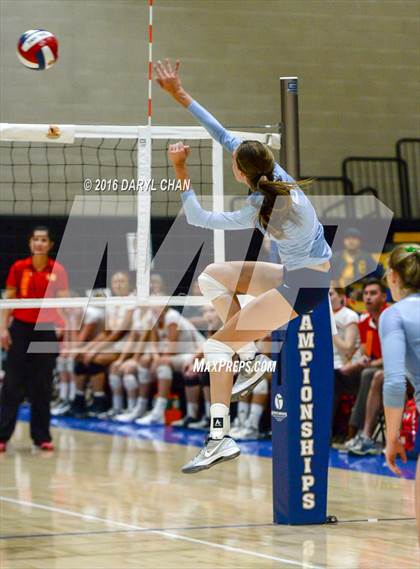 Thumbnail 3 in Valley Christian vs. Cathedral Catholic (CIF State D2 Final) photogallery.