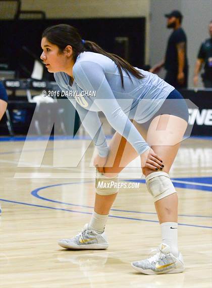 Thumbnail 2 in Valley Christian vs. Cathedral Catholic (CIF State D2 Final) photogallery.