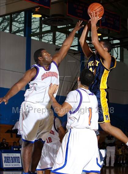 Thumbnail 2 in Bayside vs Mt. St. Michael (Queens Jam Christmas Classic) photogallery.